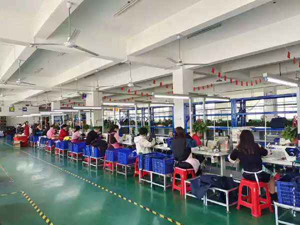 Custom bag production line and assembly workstations
