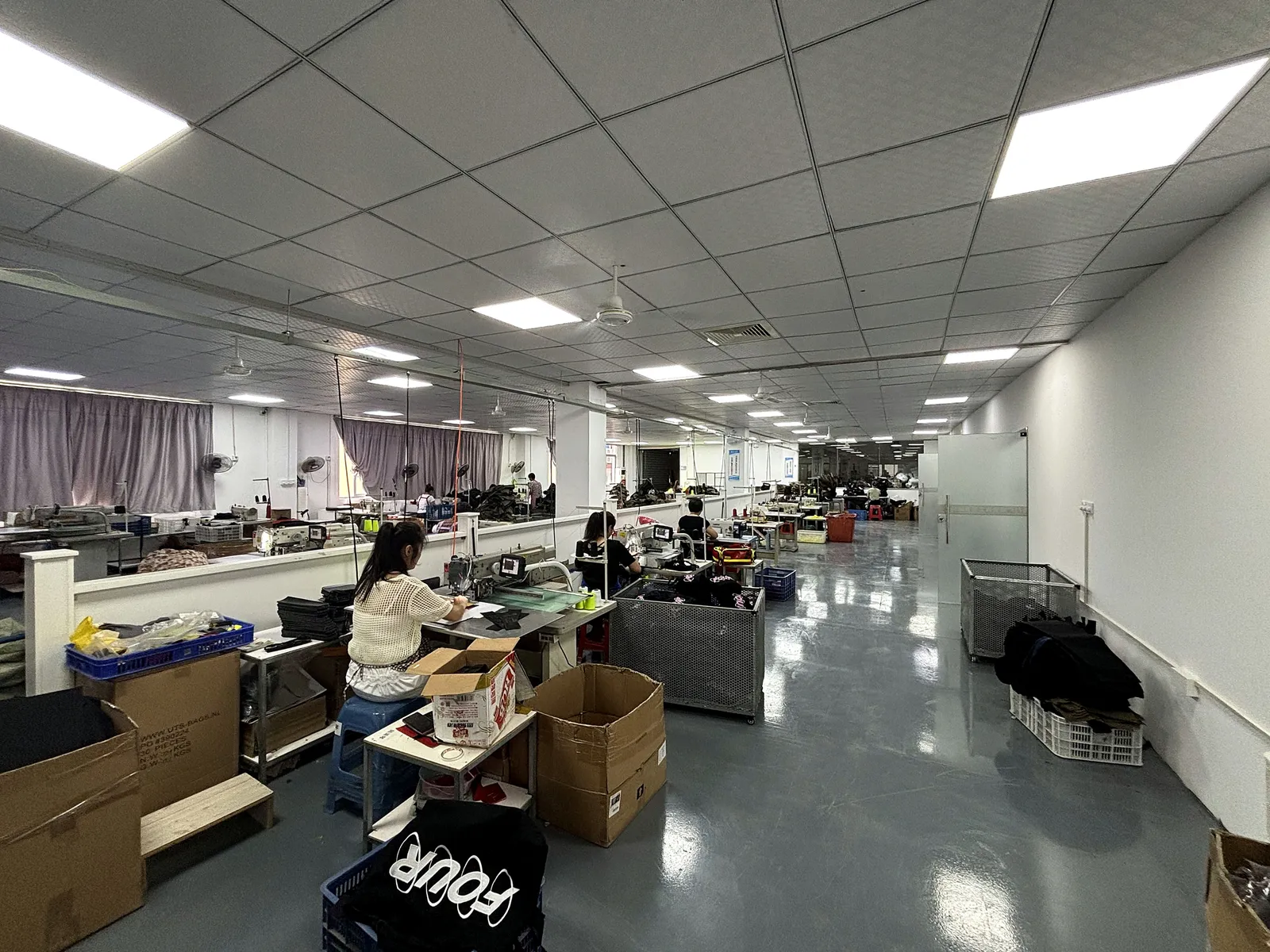 14 Production Floor Overview B - Factory media
