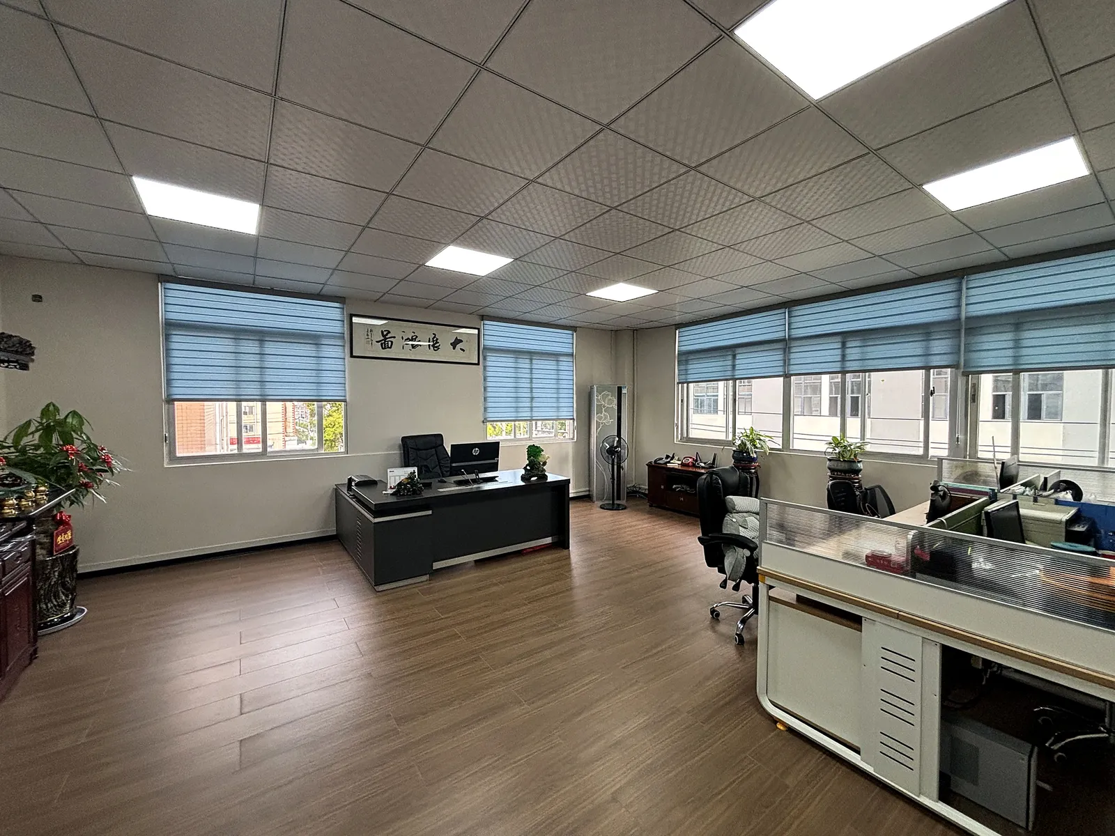 16 Office Interior B - Factory media
