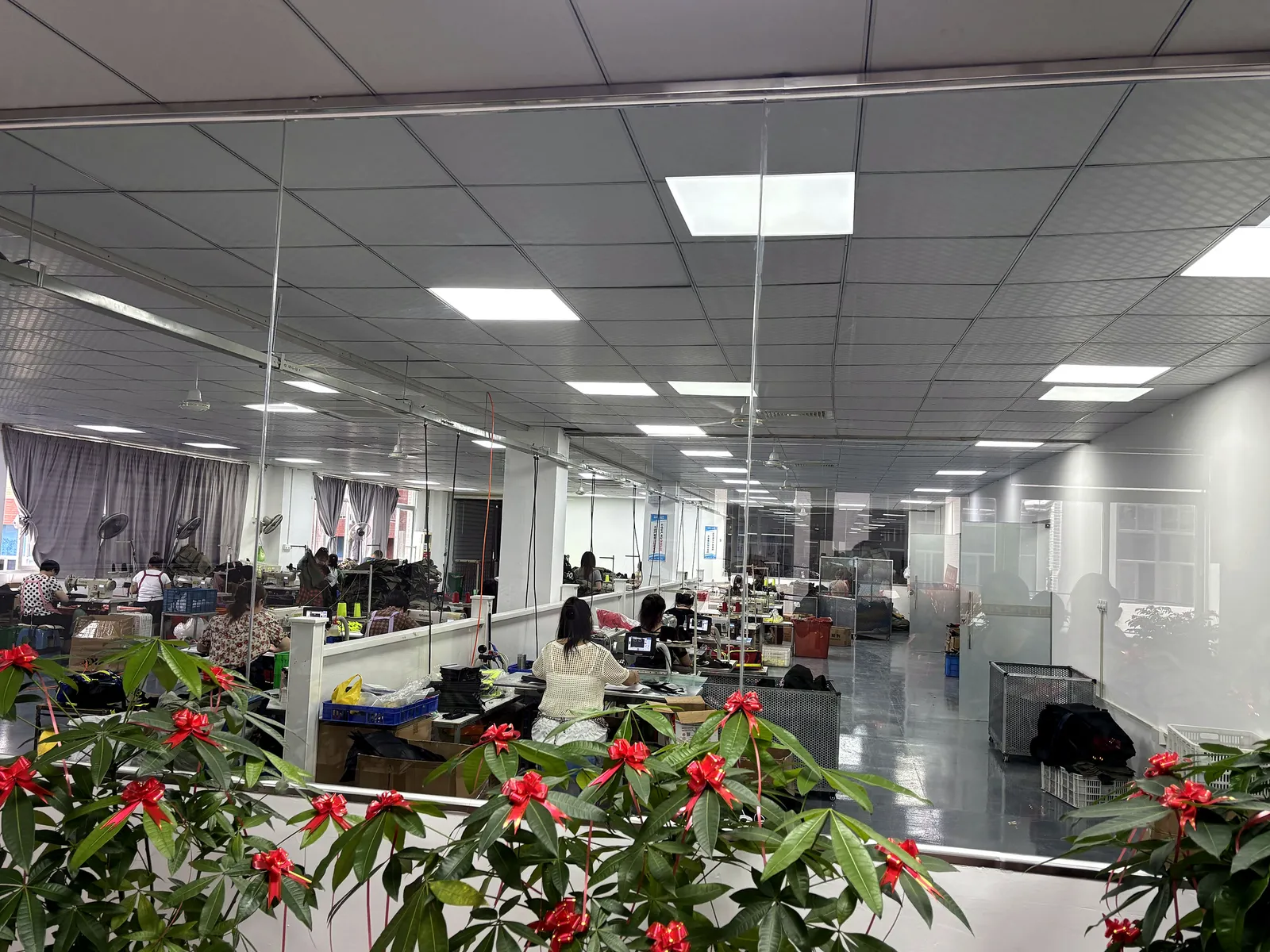 19 Production Floor Overview D - Factory media