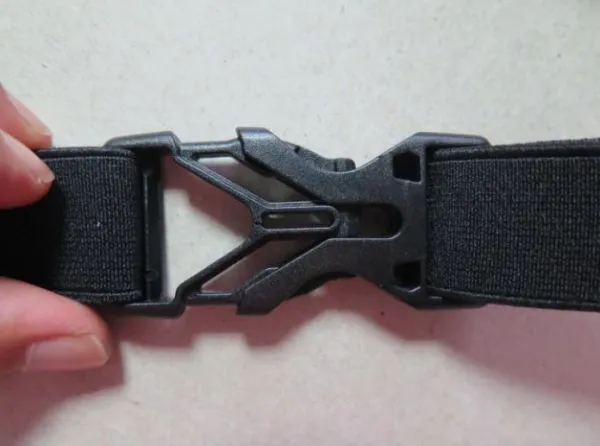 06 · Buckle and accessory inspection