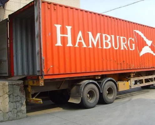 container loading 6 495x400 - Factory media